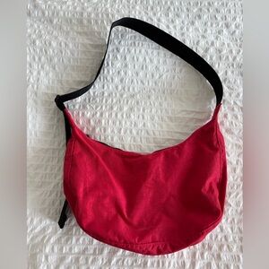 Candy Apple Medium Crescent Baggu